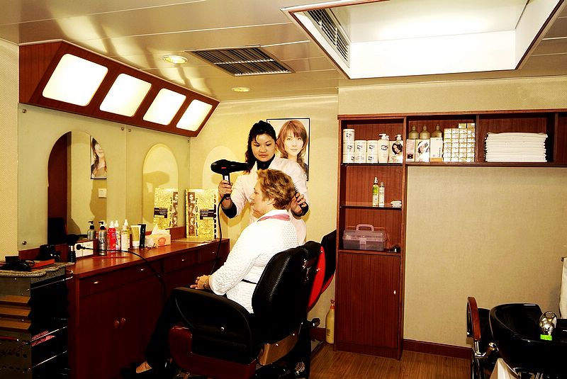 cruise ship jobs hairdressing