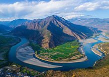 The First Bend of Yangtze River