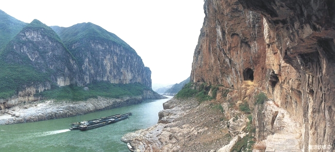 Bellow Gorge before the built of Three Gorges Dam