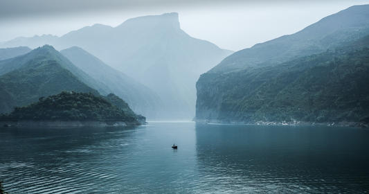 Kui Gate in mist