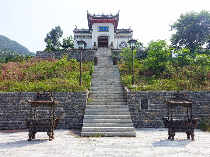 Quyuan Temple in Lepingli