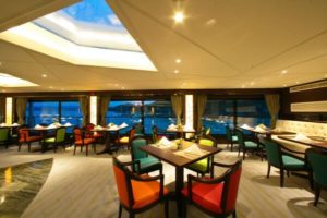 yangtze river cruise ship VIP Dining Room