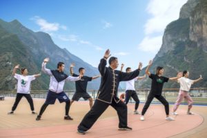 Play Tai Chi Quan on Yangtze River cruise ship